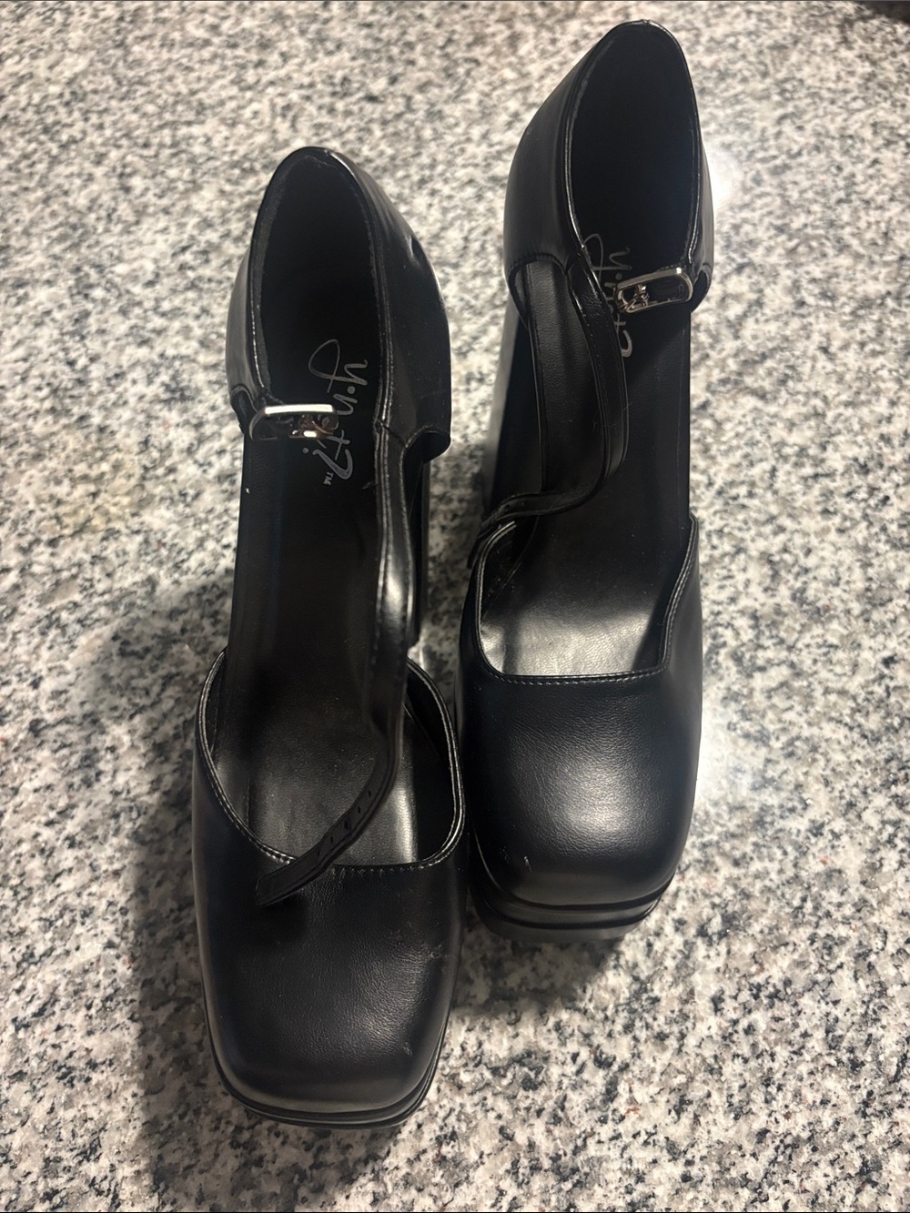Women's Black Square-Toe Mary Jane Block Heels